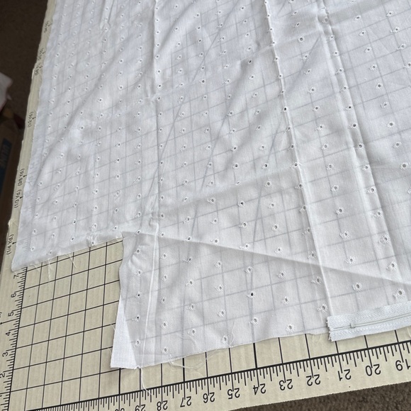 White Heirloom Sewing Bundle Eyelet Floral Fabric Trim Piping Zipper - Picture 15 of 16